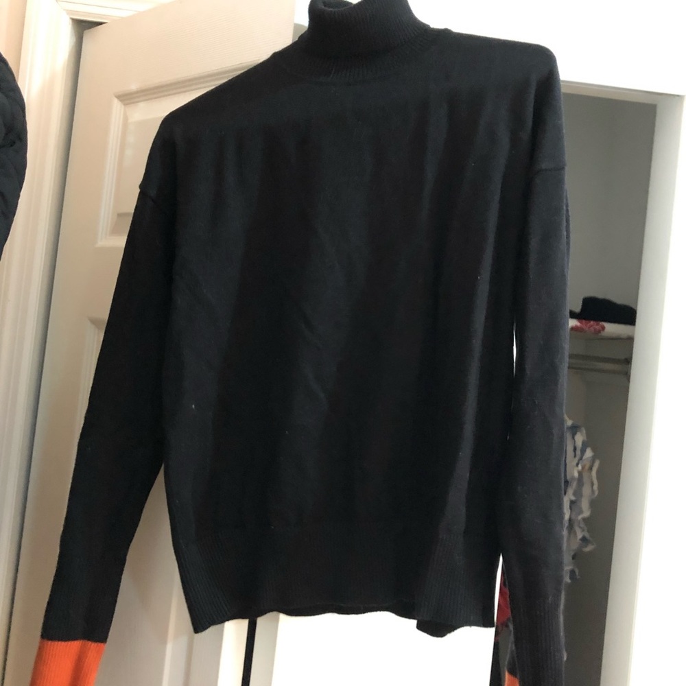 Turtle neck sweater